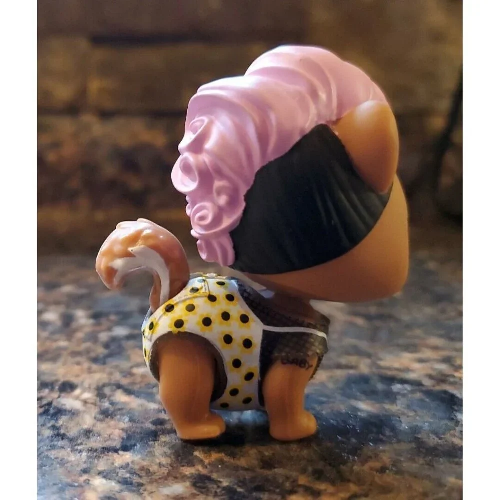 LOL Surprise Pets Series 4 GRUNGE SKUNNNK skunk doll